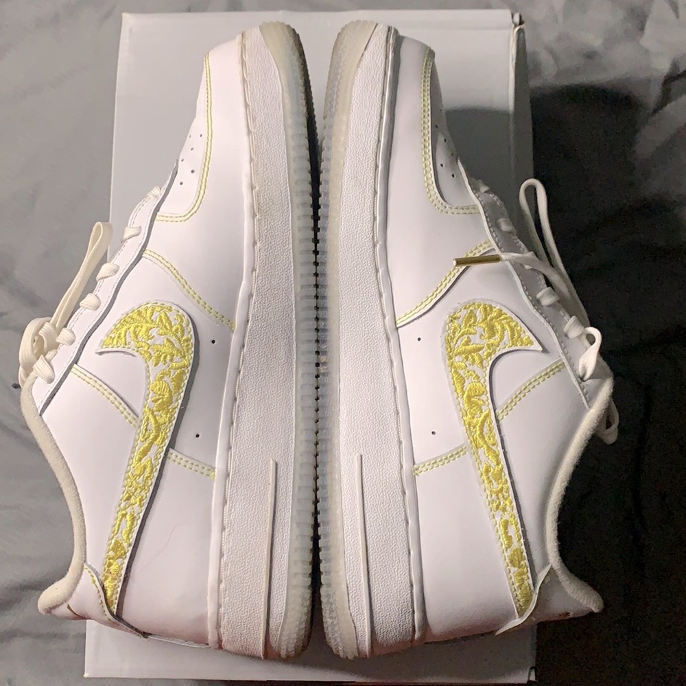 YELLOW, NIKE AIR FORCE 1’S: